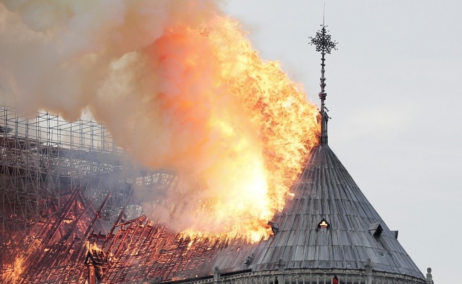 Notre Dame yangınında suç unsuruna rastlanmadı