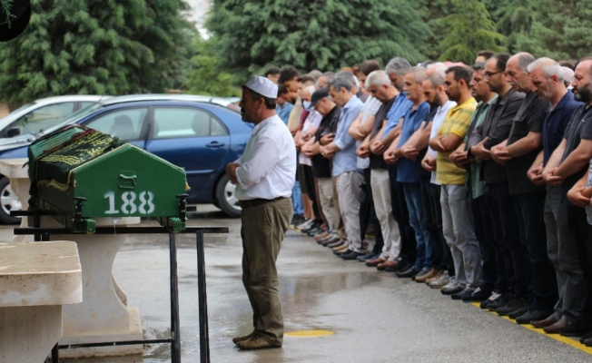 Öğretmen ve kardeşi son yolculuğuna uğurlandı