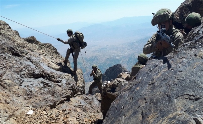 Pençe Harekatı’nda komandolar görevde