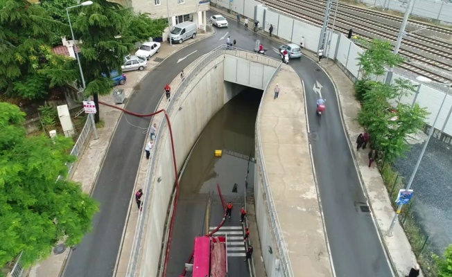 Pendik’te su basan alt geçit havadan görüntülendi