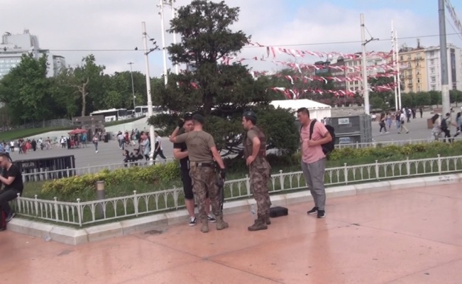 Taksim Meydanı’nda kaldırılan drone polisi alarma geçirdi