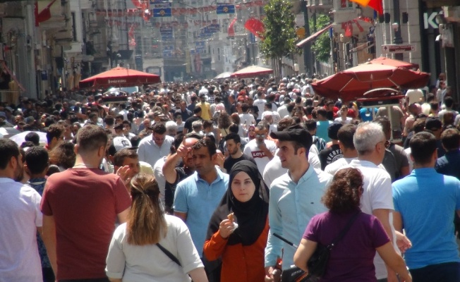 Taksim’de bayram yoğunluğu