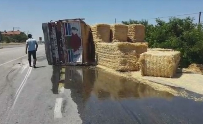 Tır ile otomobil çarpıştı, 4 kişi hayatını kaybetti