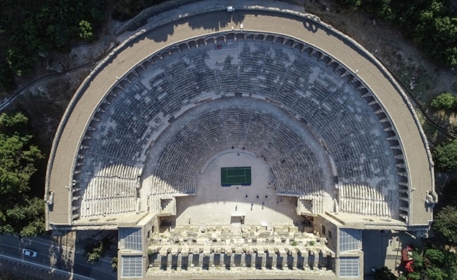 Turkish Airlines Antalya Open'da ilk atış Aspendos'ta yapıldı