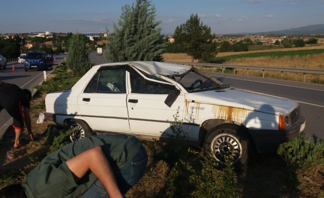 Uşak’ta otomobil ile tır çarpıştı: 4 yaralı