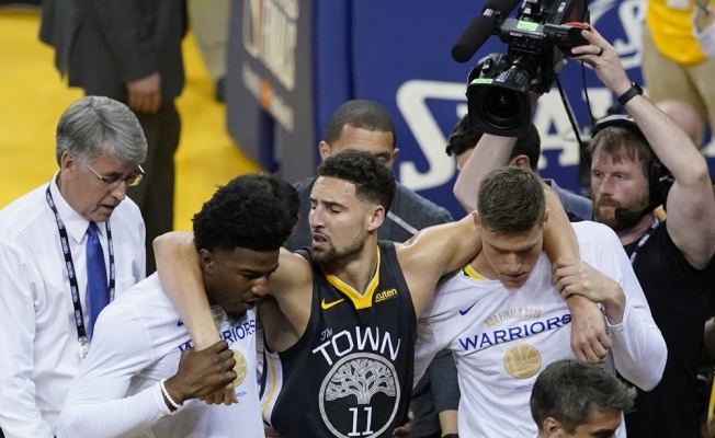 Warriors’ta Klay Thompson’ın sol diz çapraz bağları koptu