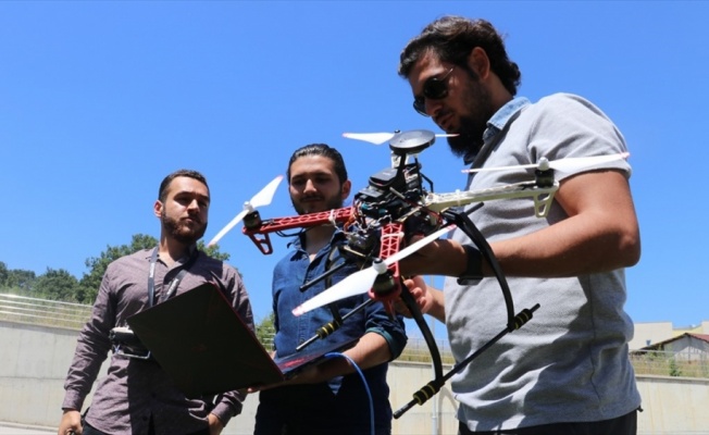 Anahtarlıkların geliriyle drone yaptılar