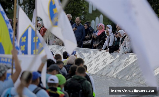'Barış Yürüyüşü' Potoçari Anıt Mezarlığı'nda sona erdi
