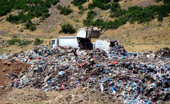 Çöpten üretilen elektrikle 3 bin ev aydınlanıyor