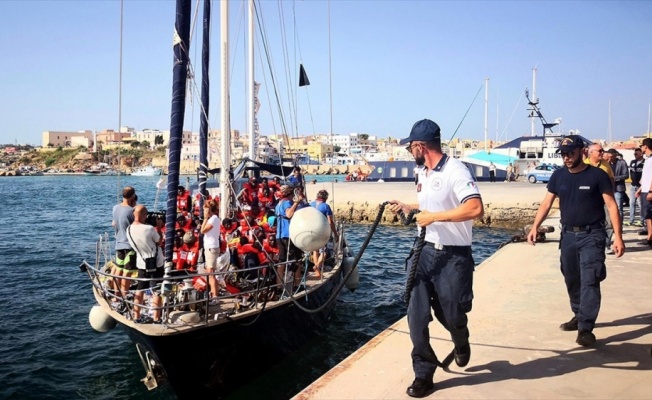 Düzensiz göçmenleri kurtaran STK'lere İtalya ve Malta'dan engel