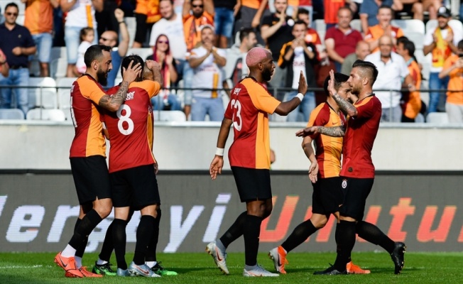 Galatasaray, Fiorentina ile hazırlık maçı yapacak