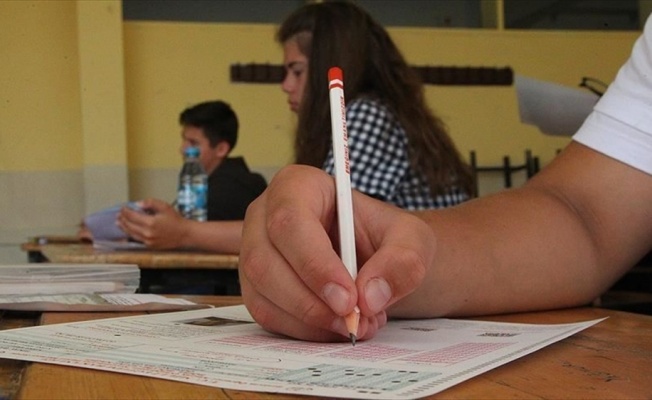 Liselerin boş kontenjan ve taban puanları açıklandı