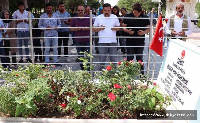 Şehit Halisdemir'in kabrinde ziyaretçi yoğunluğu