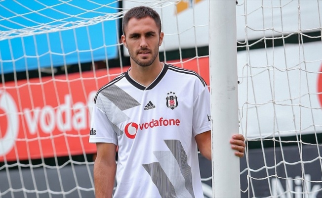 Beşiktaş'ta Victor Ruiz sakatlandı