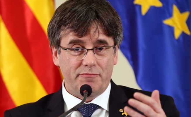 Eski Katalan lider Puigdemont teslim oldu