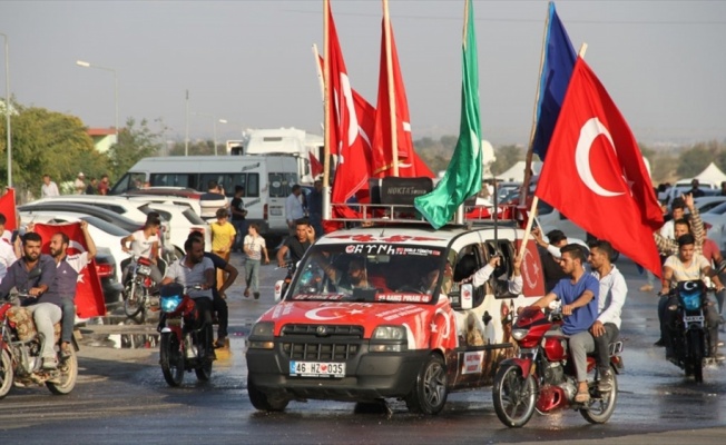 Tel Abyad'ın teröristlerden kurtarılması Akçakale'de sevinçle karşılandı