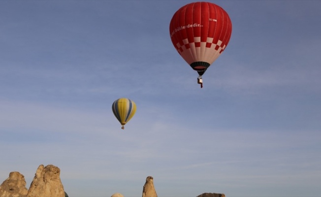 Yerli üretim sıcak hava balonu Kapadokya semalarında