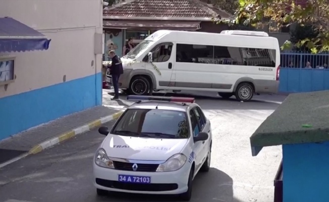 Avcılar'da servis minibüsünün çarptığı öğrenci hayatını kaybetti