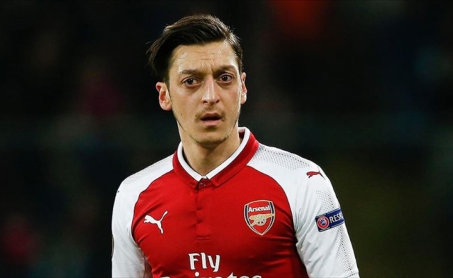 Mesut Özil'den 'Türkiye’nin Mühendis Kızları' projesine destek