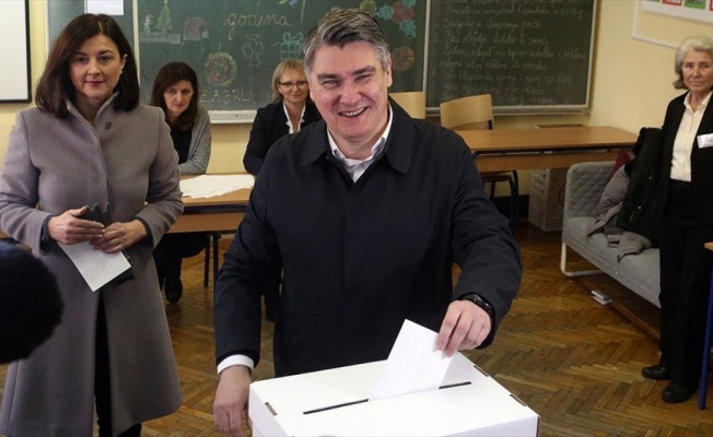 Hırvatistan'daki cumhurbaşkanlığı seçimi ikinci turunda Milanovic önde