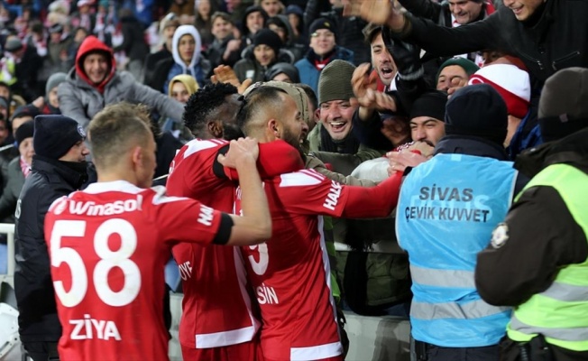 Lider Sivasspor'un evinde bileği bükülmüyor