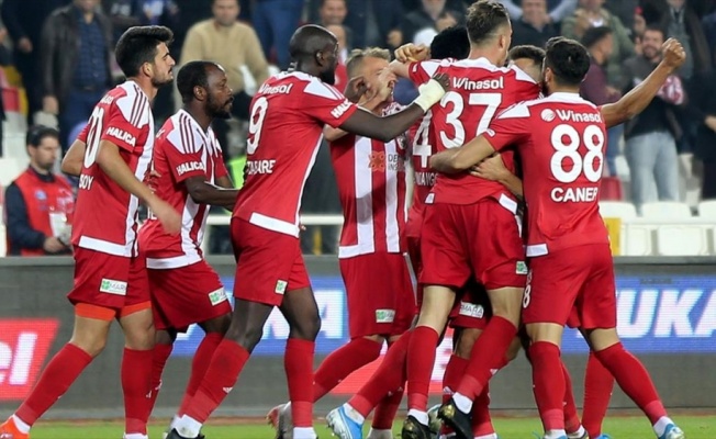 Lider Sivasspor'un gol yükünü orta saha oyuncuları omuzladı