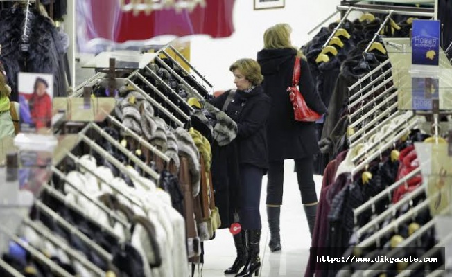 Rusya'da giysi ve ayakkabı satışları 2015'ten bu yana ilk kez düştü