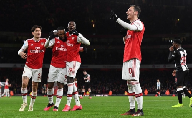 Arsenal, Newcastle United'ı 4-0 yendi