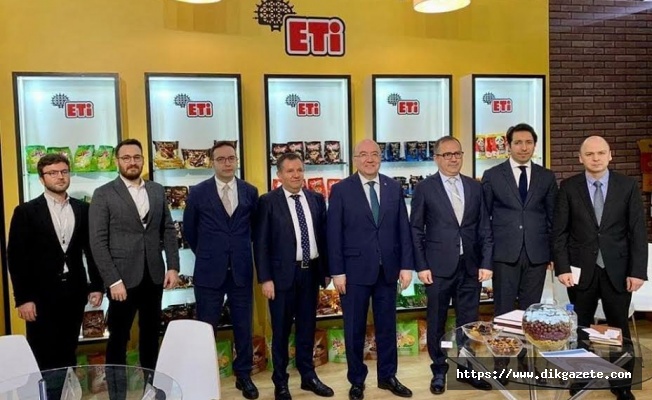 Büyükelçi Samsar, Moskova'da "Prodexpo" Fuarı'nda Türk iş dünyası temsilcileri ile bir araya geldi