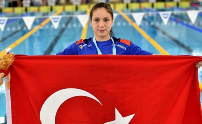 Milli yüzücü Merve Tuncel olimpiyat biletini aldı