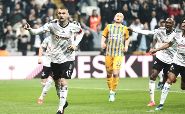 Beşiktaş 3 puanı 2 golle aldı