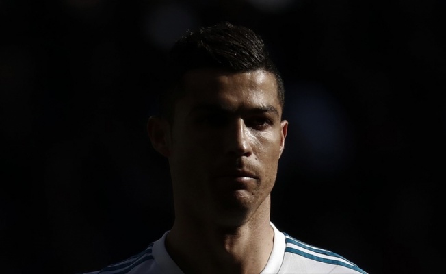 Cristiano Ronaldo'dan 'evde kal' çağrısı