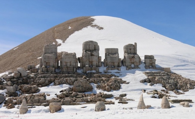 'Dünya mirası' Nemrut'ta turizm sezonu açıldı