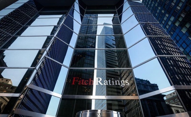 Fitch Kovid-19 nedeniyle küresel büyüme tahminini düşürdü