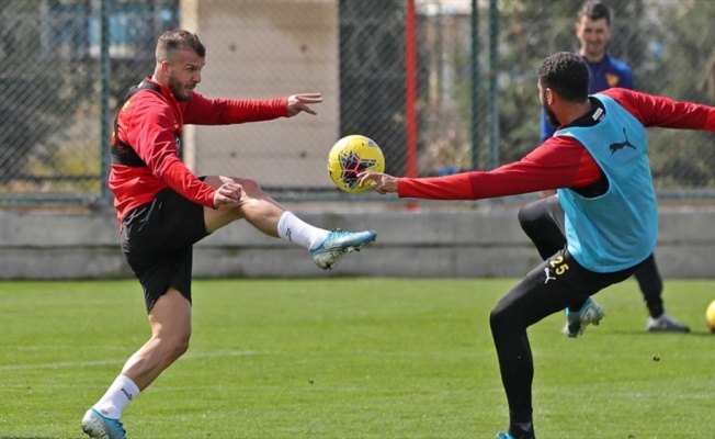 Göztepe, Kasımpaşa ile yarın deplasmanda karşılaşacak