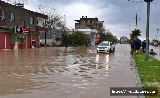 Osmaniye'de sağanak hayatı olumsuz etkiledi