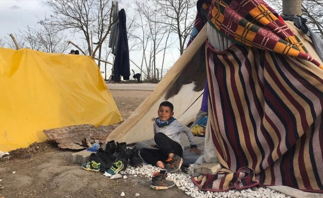 Sığınmacıların Avrupa yolunda 'umutlu' bekleyişleri devam ediyor