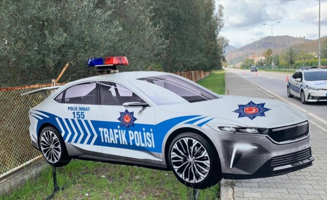 Türkiye'nin Otomobili maket trafik polis aracı oldu