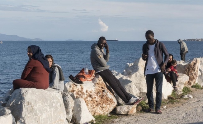 Yunanistan sığınmacıları alıkoymaya devam ediyor