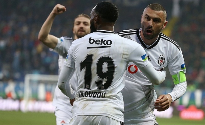 Beşiktaşlı N'Koudou'dan Burak Yılmaz'a asist göndermesi