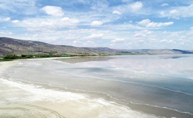 Kesin korunacak hassas alan ilan edilen Tuzla-Palas Gölü keşfedilmeyi bekliyor