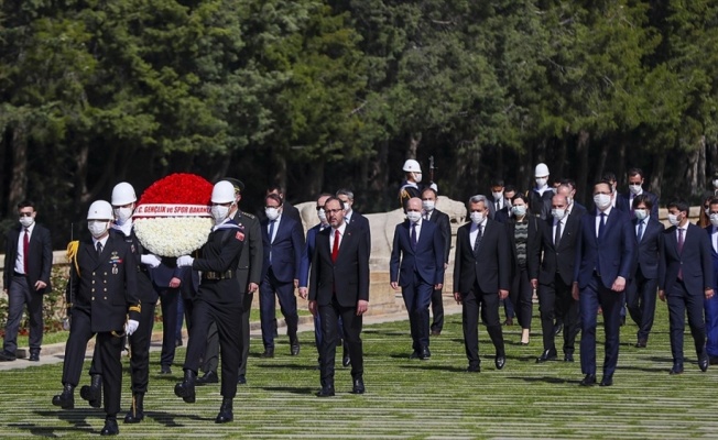 Anıtkabir'de 19 Mayıs töreni