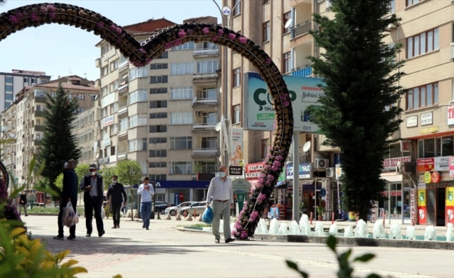 Elazığ'da dışarıda maske takma zorunluluğu getirildi