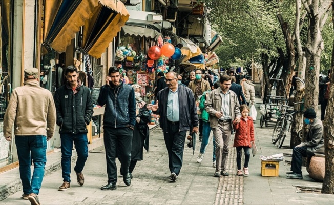 İran'da okullar 16 Mayıs'ta yeniden açılıyor