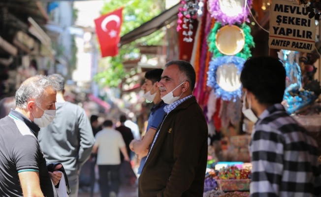 İstanbul'da çarşı-pazar hareketliliği yaşanıyor