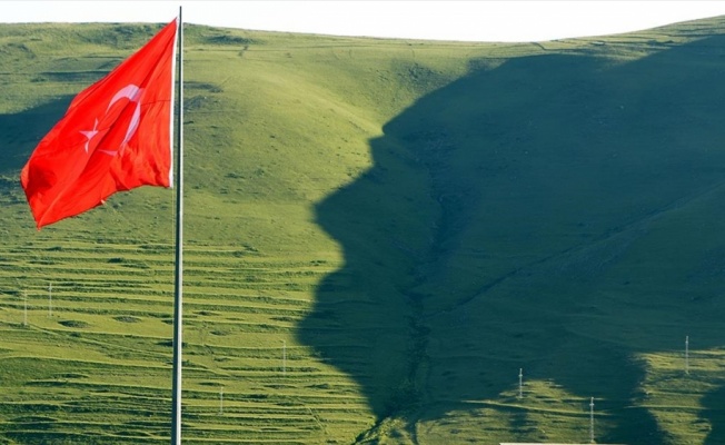 Ardahan&#039;daki &#039;Atatürk silüeti&#039; görülmeye başlandı