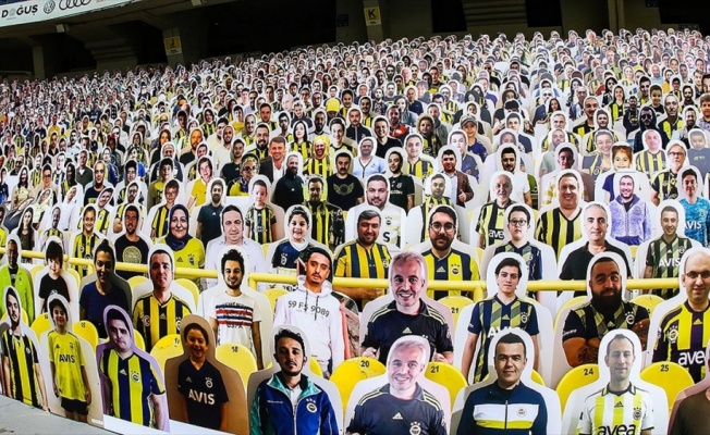 Fenerbahçe Kulübü Ülker Stadı'na taraftar kartonetleri yerleştirdi