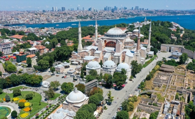 Ayasofya Camisi&#039;nin açılışı için bazı yollar trafiğe kapatıldı