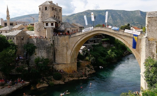 Bosna Hersek'te '454. Geleneksel Mostar Köprüsü Atlayışları' yapıldı