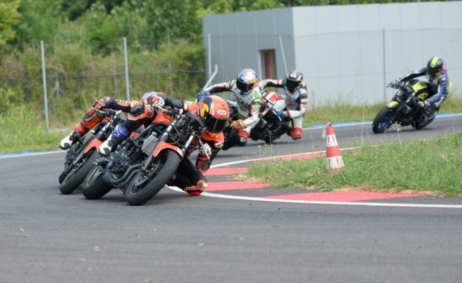 Milli motosikletçiler İspanya'da iki farklı yarışta Türkiye'yi temsil edecek